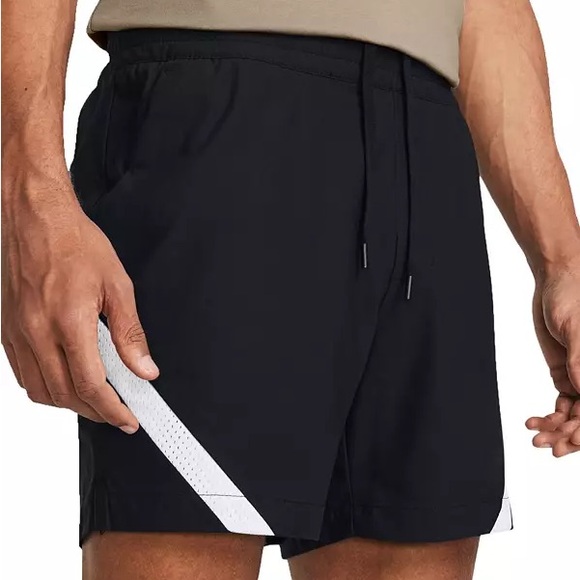 Under Armour Men's Curry Golf Shorts, Medium, Black, NWT - Picture 1 of 6